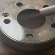 Abrasive blasting on metal with SABIX 8 Base to remove rust, old paint and oxidation